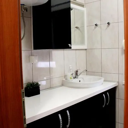 Mihaela Apartmans 150m Near The Kaštela