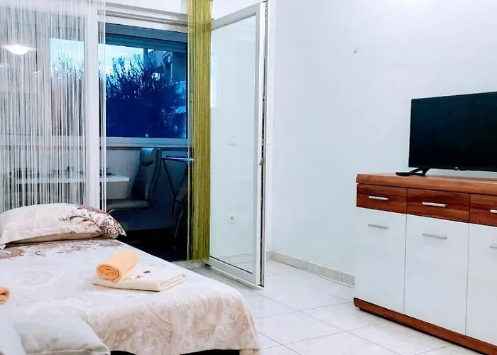 公寓 Mihaela Apartmans 150m Near The Kaštela