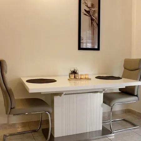 Apartment Mihaela Apartmans 150m Near The *